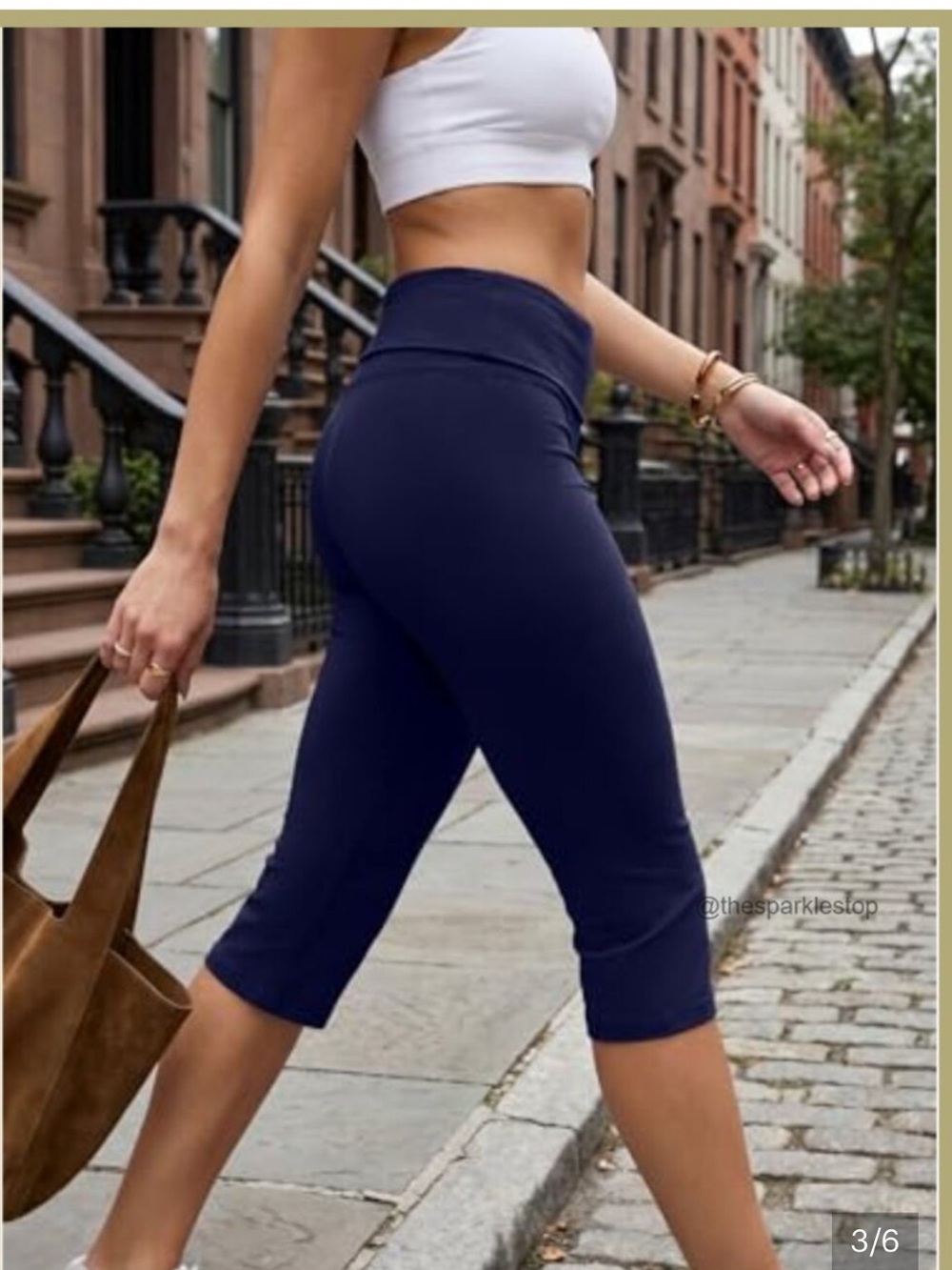Brandy Melville Tilly Capri
Leggings Navy Blue X/XS Like New